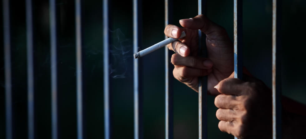 Can Prisoners Smoke?